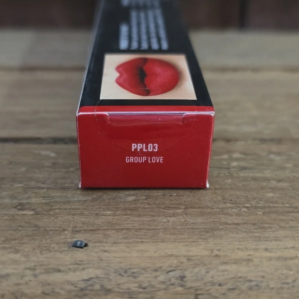 NYX Powder Puff Lippie-Group Love
